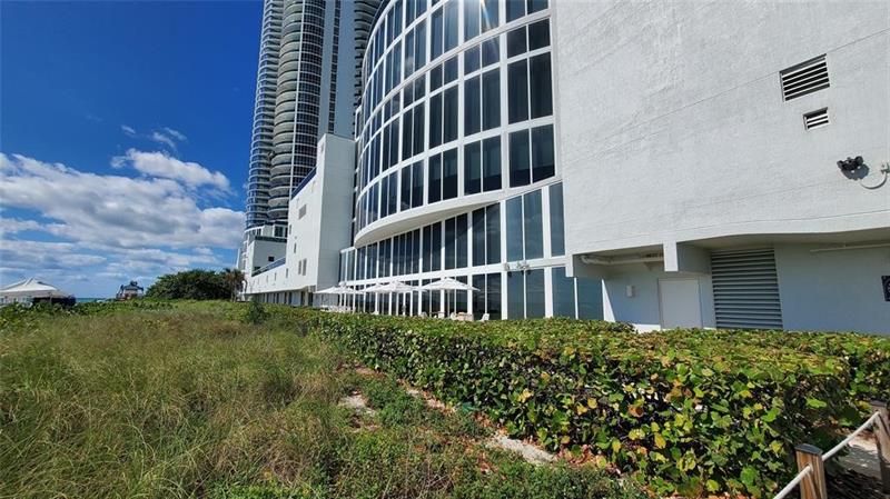 Image 5 of 21 For 15901 Collins Ave  2903