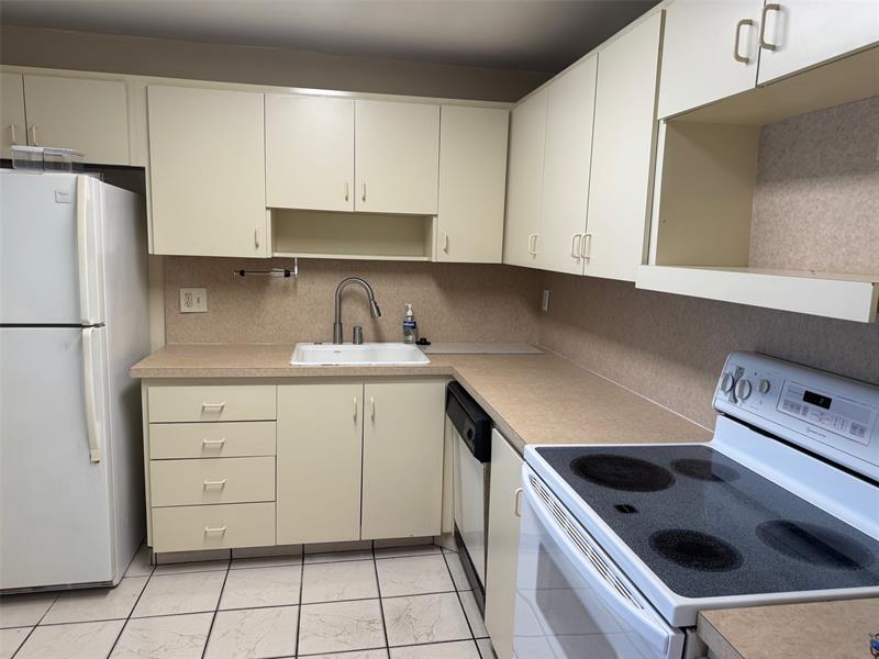 Image 9 of 25 For 1071 88th Ave  93a