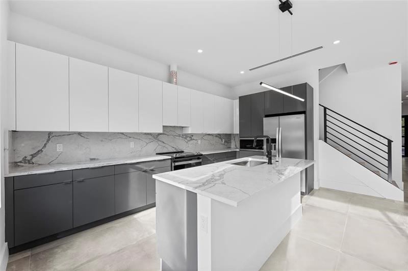 Image 10 of 36 For 3300 15th Ave