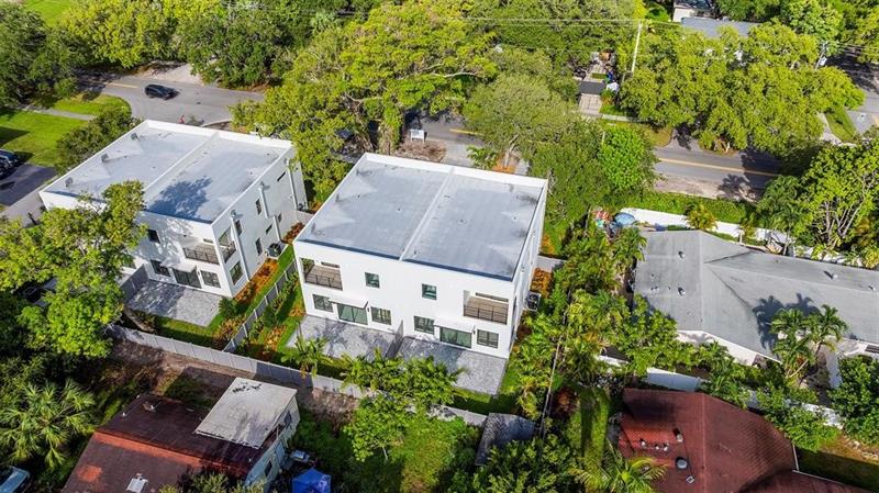 Image 34 of 36 For 3300 15th Ave