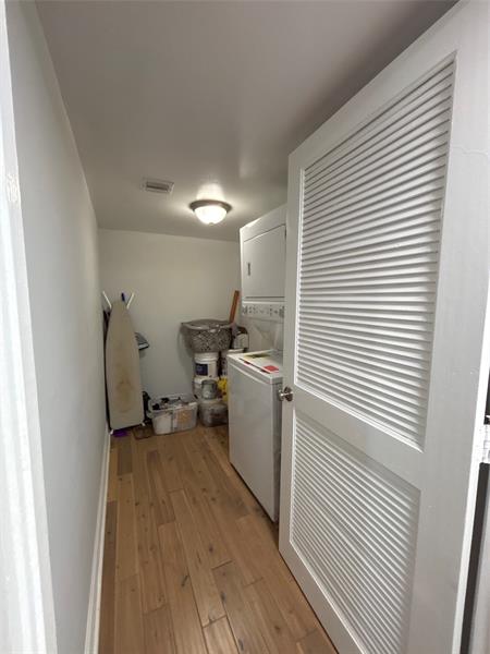 Image 23 of 27 For 10724 Clairmont Cir  10724
