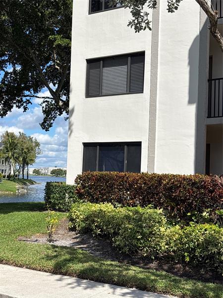 Image 4 of 27 For 10724 Clairmont Cir  10724