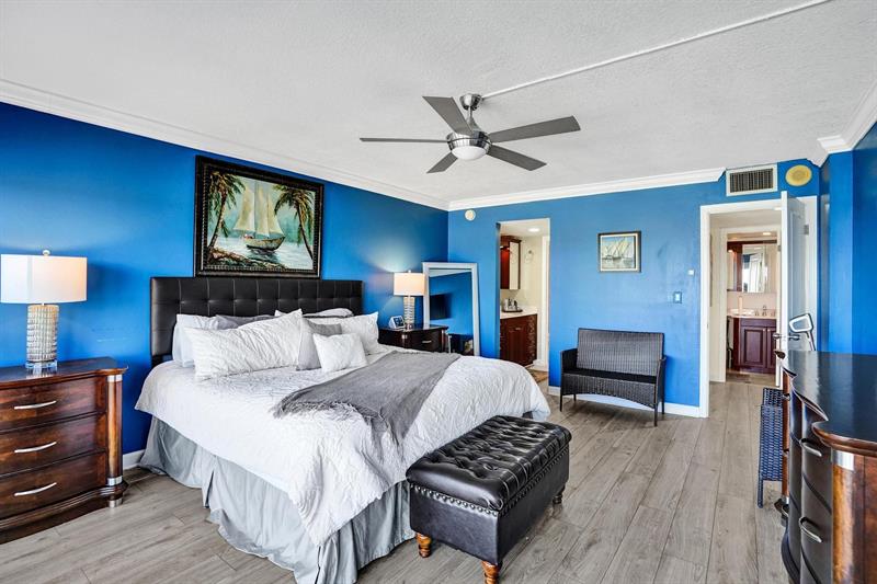 Image 21 of 63 For 801 Federal Hwy  Ph-14