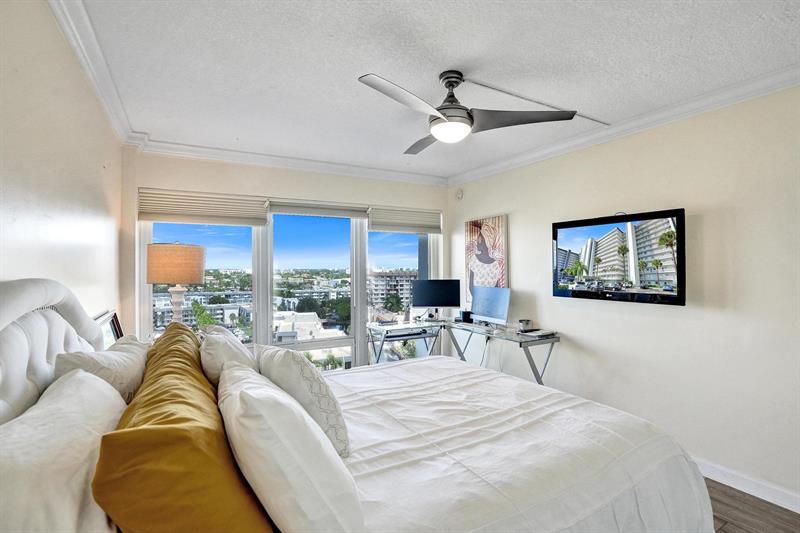 Image 28 of 63 For 801 Federal Hwy  Ph-14