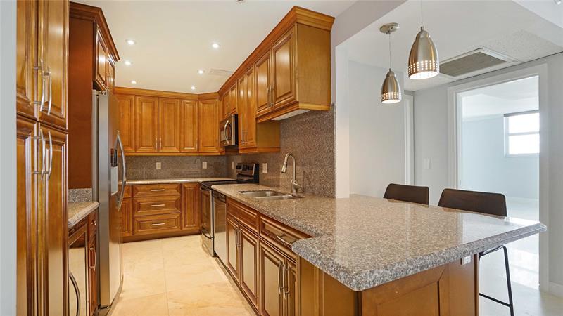 Image 13 of 42 For 4250 Galt Ocean Dr  4j