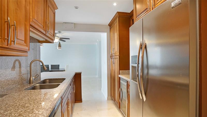 Image 15 of 42 For 4250 Galt Ocean Dr  4j