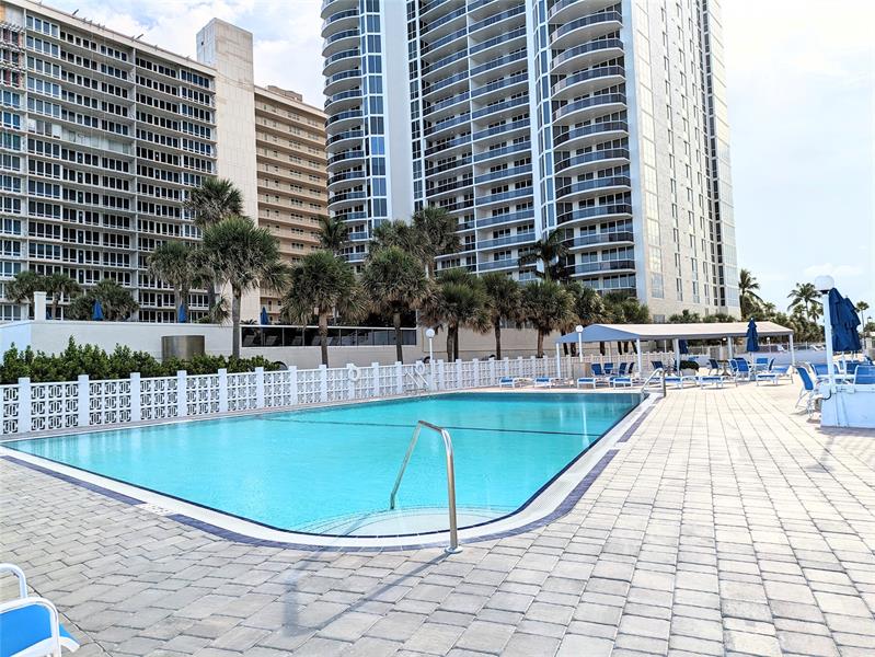 Image 24 of 42 For 4250 Galt Ocean Dr  4j