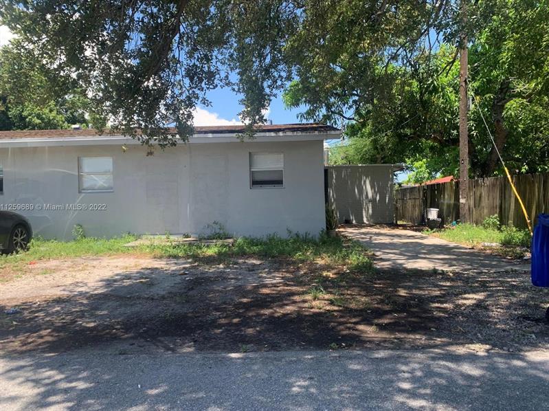 Image 2 of 8 For 900 17th Ave  East