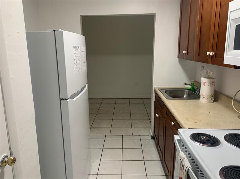 Image 3 of 8 For 900 17th Ave  East