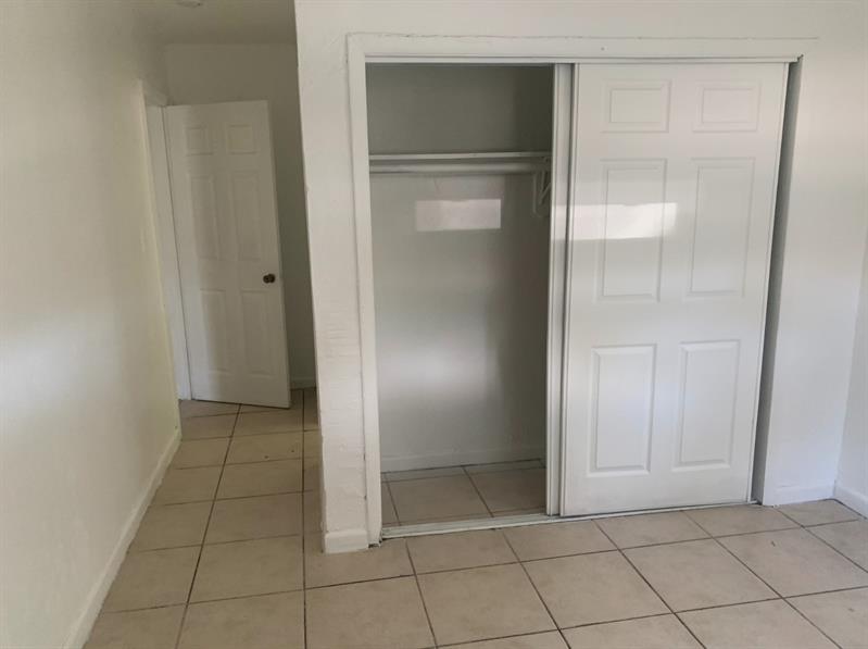 Image 6 of 8 For 900 17th Ave  East