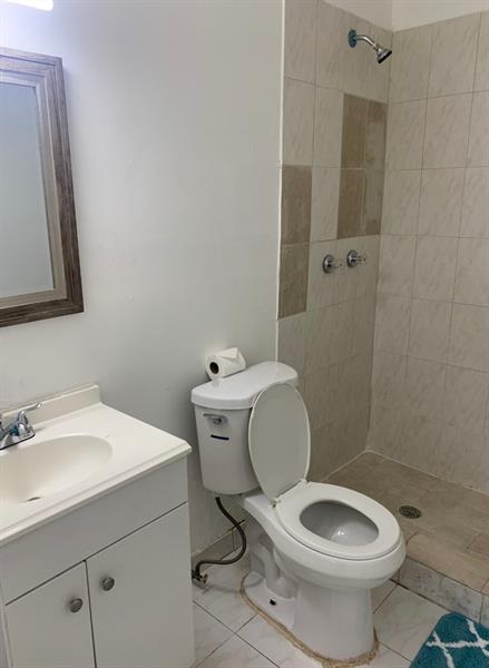 Image 8 of 8 For 900 17th Ave  East