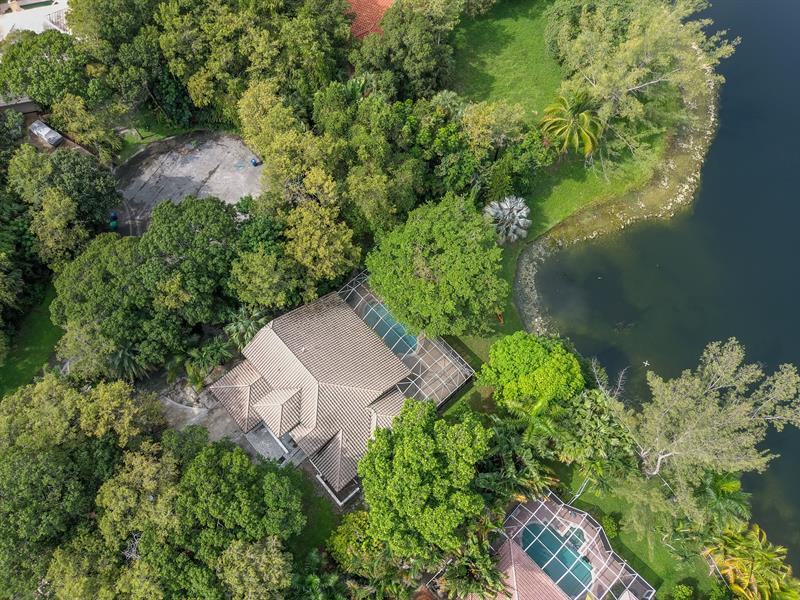 Image 33 of 41 For 5317 67th Ave