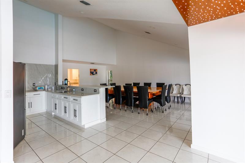 Image 7 of 41 For 5317 67th Ave