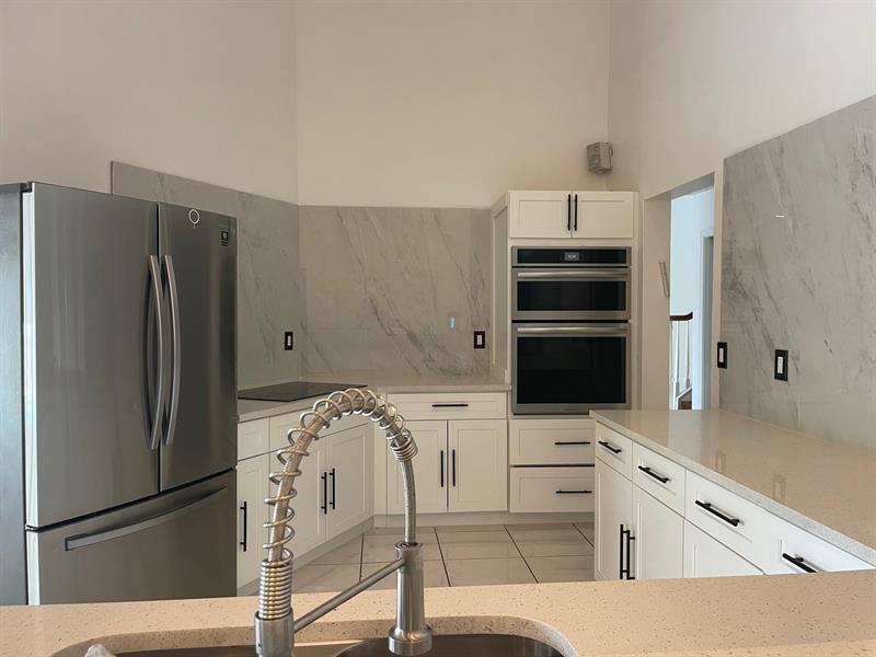 Image 9 of 41 For 5317 67th Ave