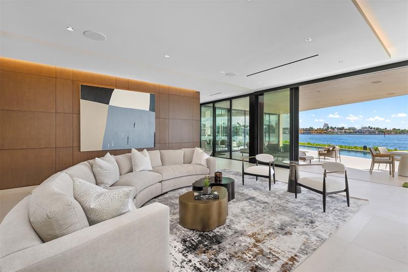 Image 27 of 99 For 625 San Marco Dr