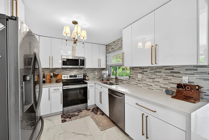 Image 12 of 37 For 10775 40th St