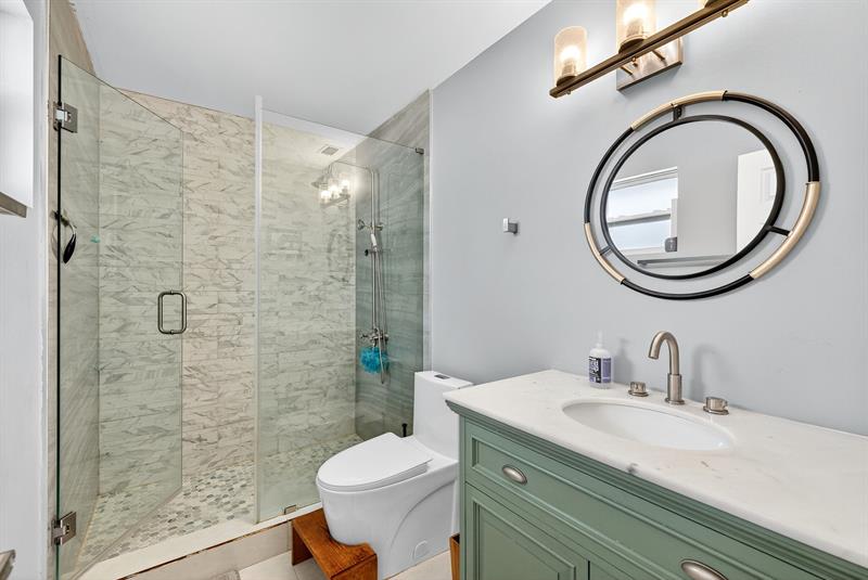 Image 19 of 37 For 10775 40th St