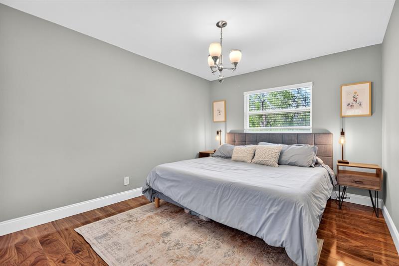 Image 27 of 37 For 10775 40th St