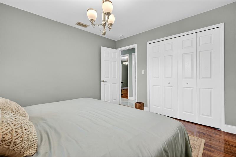 Image 28 of 37 For 10775 40th St