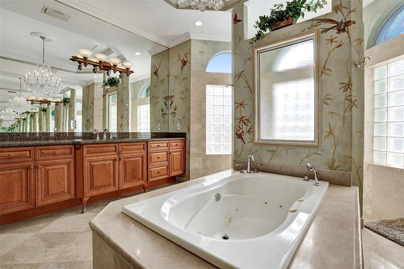 Image 37 of 100 For 6454 93rd Dr