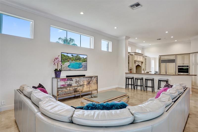 Image 52 of 100 For 6454 93rd Dr