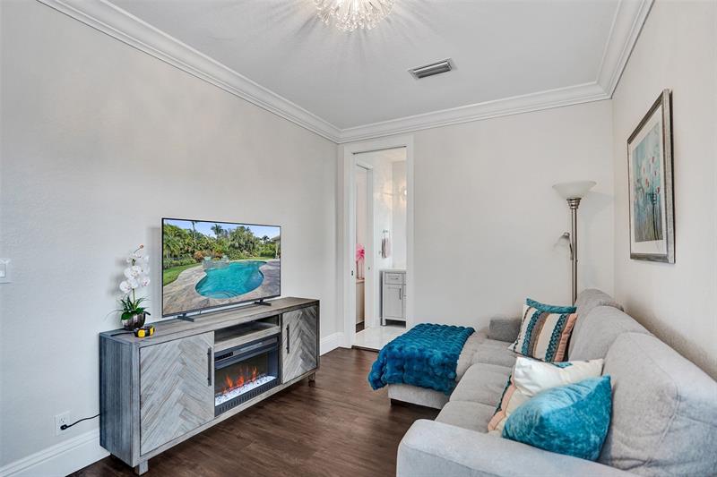Image 69 of 100 For 6454 93rd Dr