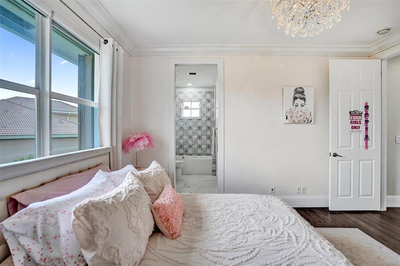 Image 73 of 100 For 6454 93rd Dr