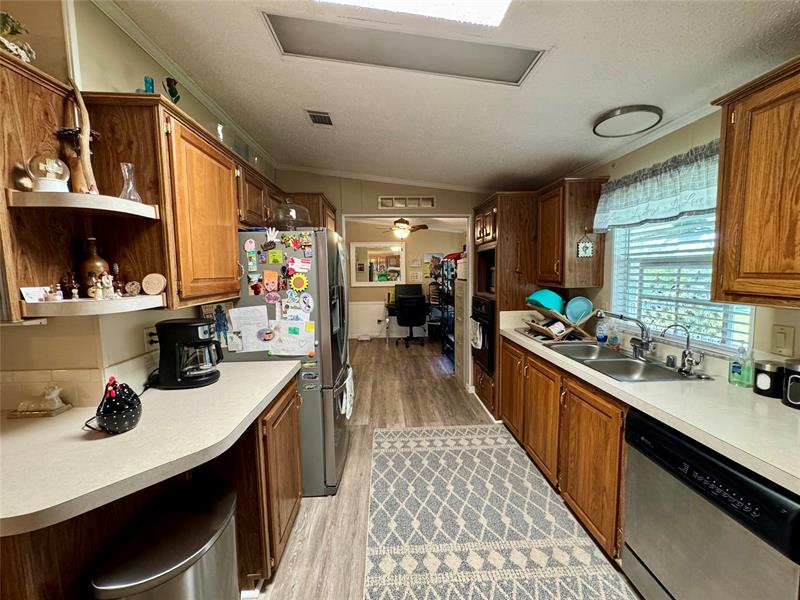 Image 32 of 35 For 19580 80th Dr