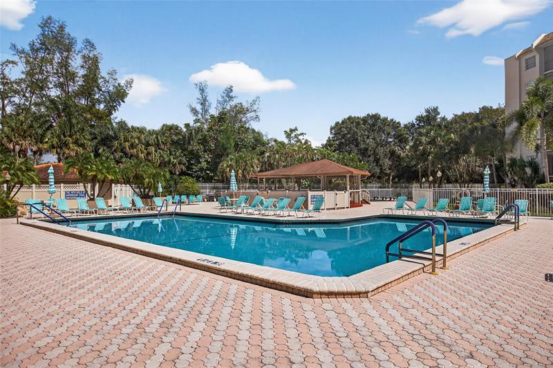 Image 31 of 35 For 3930 Inverrary Blvd  604-d