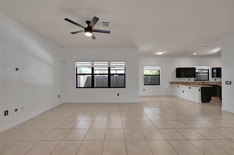 Image 14 of 44 For 25241 118th Ave