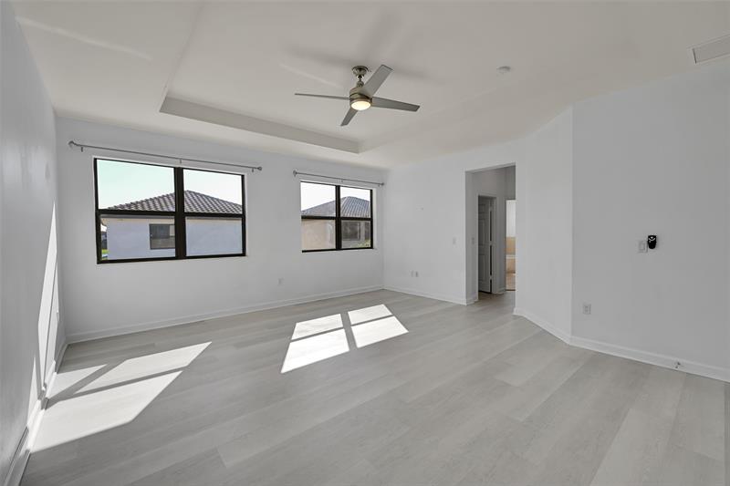 Image 29 of 44 For 25241 118th Ave