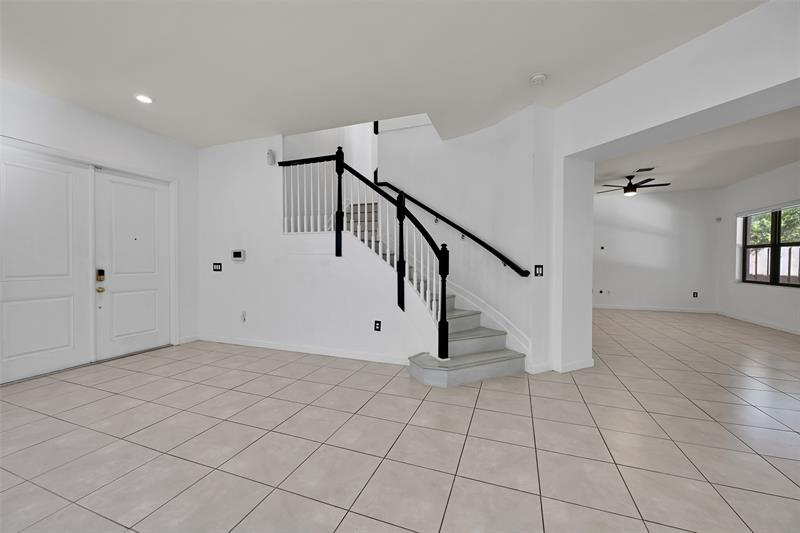 Image 7 of 44 For 25241 118th Ave