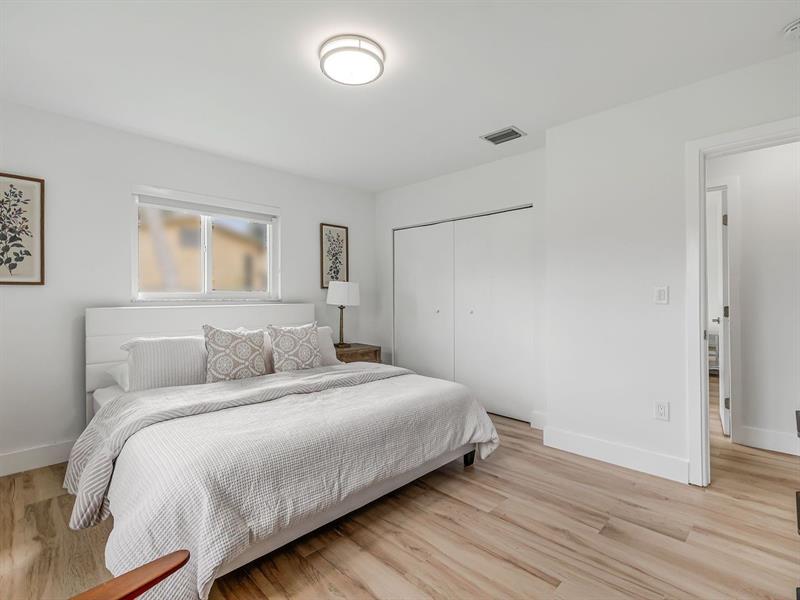 Image 10 of 10 For 16010 37th Ct