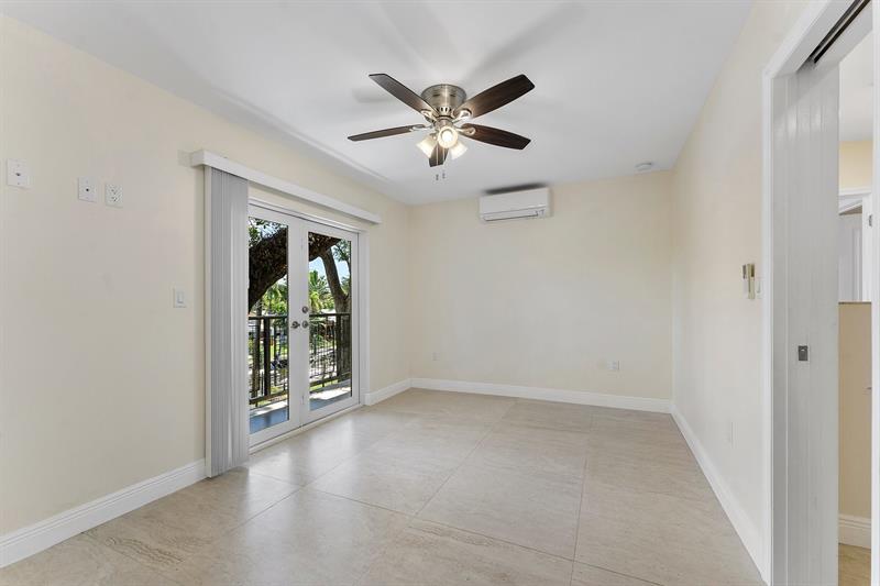 Image 33 of 56 For 921 17th St  
