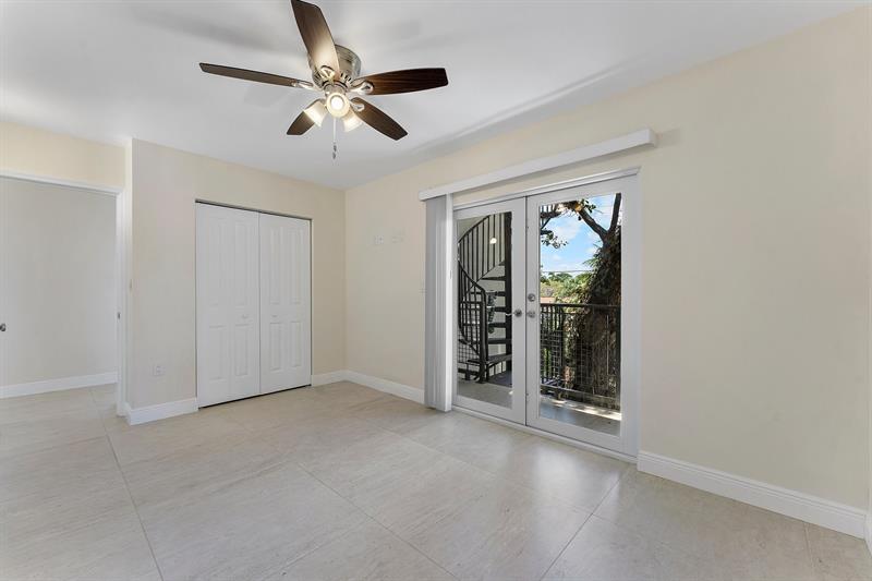 Image 34 of 56 For 921 17th St  