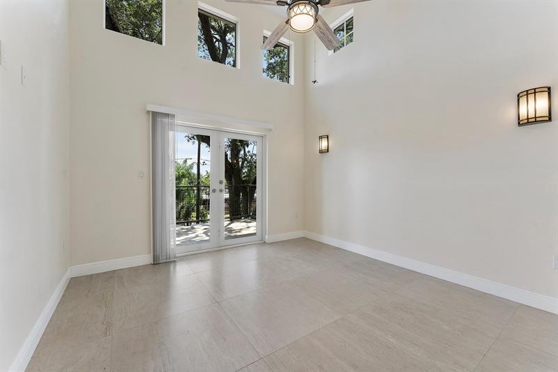 Image 39 of 56 For 921 17th St  