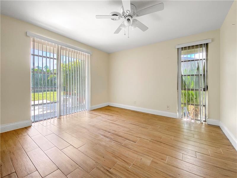 Image 19 of 27 For 500 Michigan Place