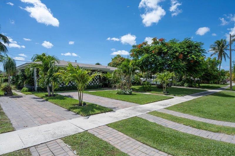 Image 20 of 27 For 500 Michigan Place