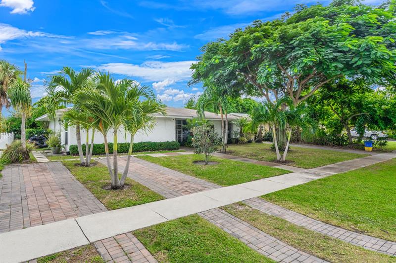 Image 3 of 27 For 500 Michigan Place