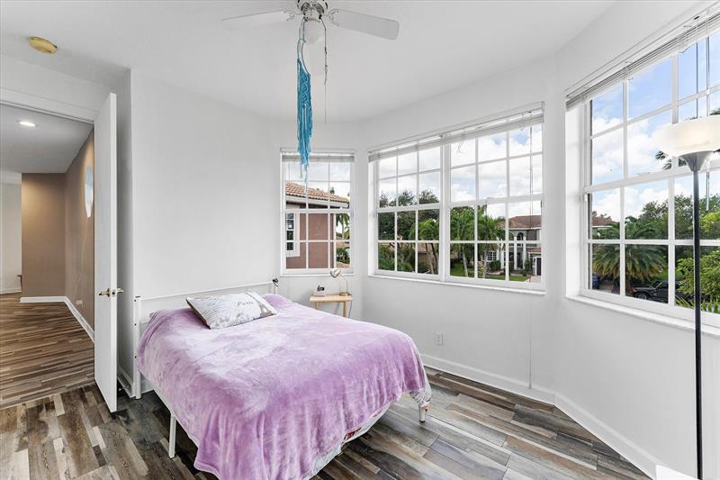 Image 32 of 64 For 5037 119th Ter