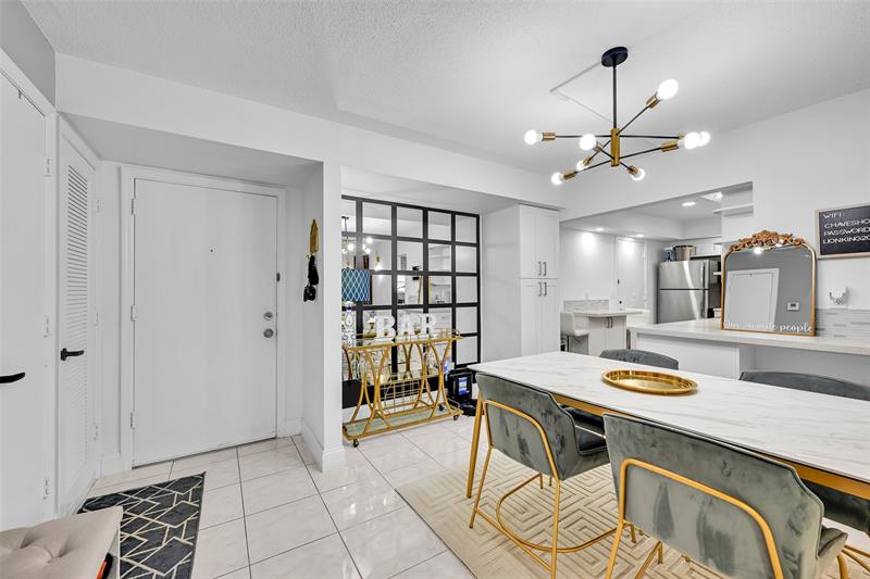 Image 11 of 37 For 1428 4th Ave  I-167