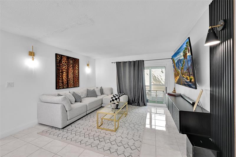 Image 12 of 37 For 1428 4th Ave  I-167