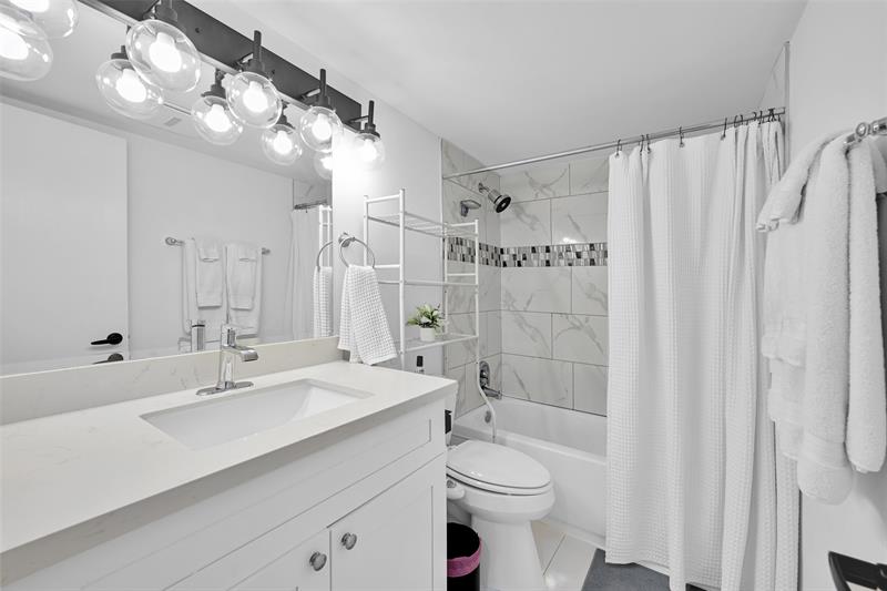 Image 22 of 37 For 1428 4th Ave  I-167