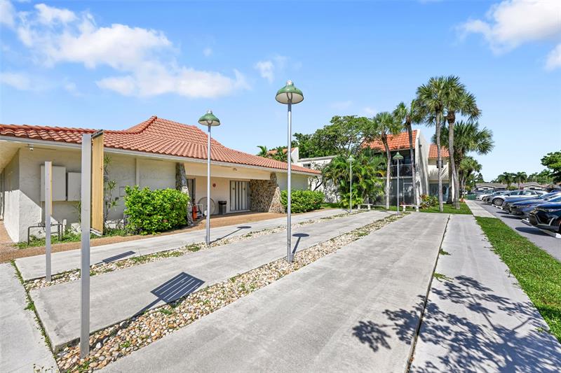 Image 37 of 37 For 1428 4th Ave  I-167