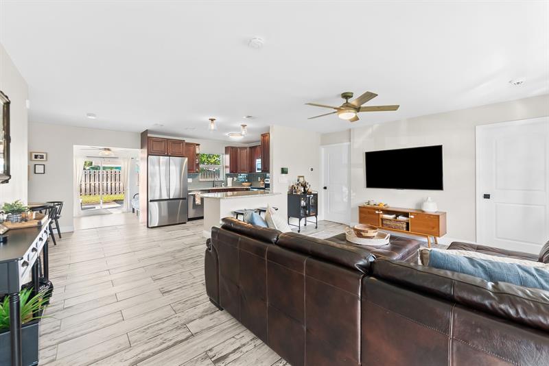 Image 12 of 26 For 5 11th St  