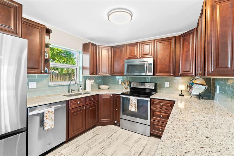 Image 6 of 26 For 5 11th St  