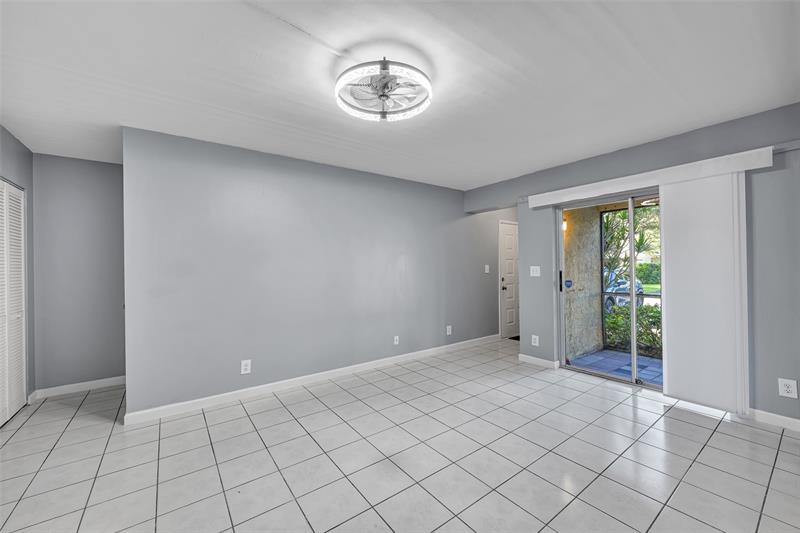 Image 10 of 18 For 109 Gardens Dr  103