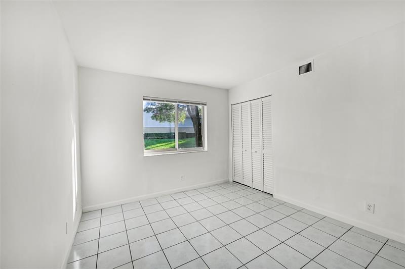 Image 14 of 18 For 109 Gardens Dr  103