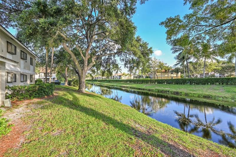 Image 5 of 18 For 109 Gardens Dr  103