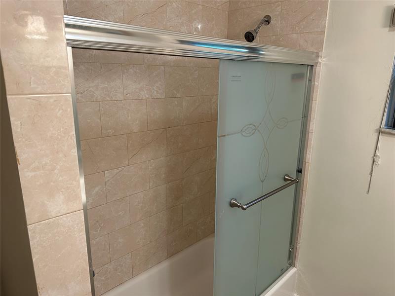 Image 5 of 13 For 3513 33rd St